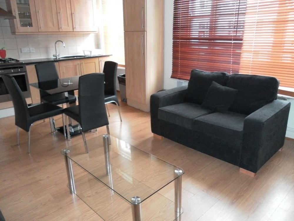 Access Earls Court Apartment Лондон Екстериор снимка